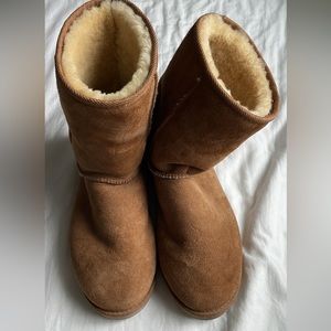 Ugg classic short boot